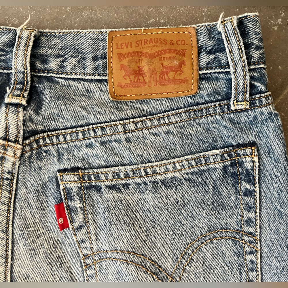 Levi’s wedgie straight leg jeans - Picture 11 of 12